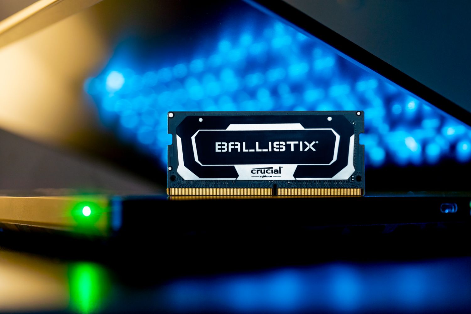Crucial ballistix sodimm top